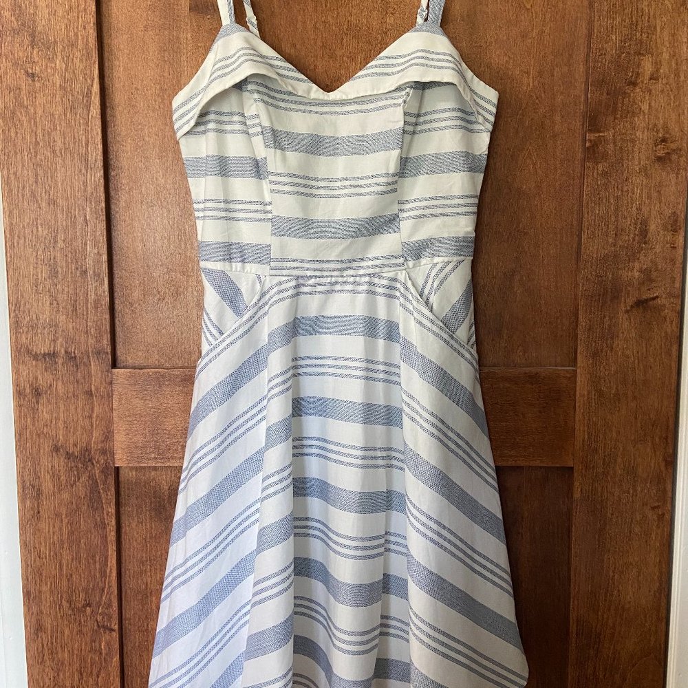 Jun & Ivy - fit + flare dress- size Small